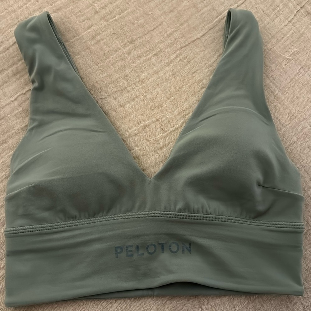 lululemon Align™ V-Neck Bra | Light Support, C/D Cup Peloton